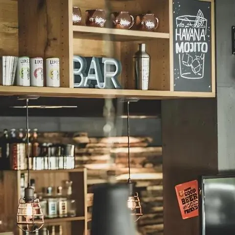 Homebase By Revier Hotel *